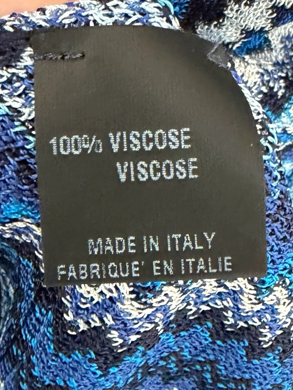 Missoni EUC Chevron Poncho. OSFM
Blue/Black/White Pattern. Made in Italy - Picture 6 of 6